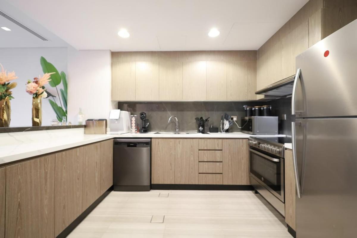 Stunning 4 Bed Villa, Private Pool, Damac Hills Dubai Exterior foto