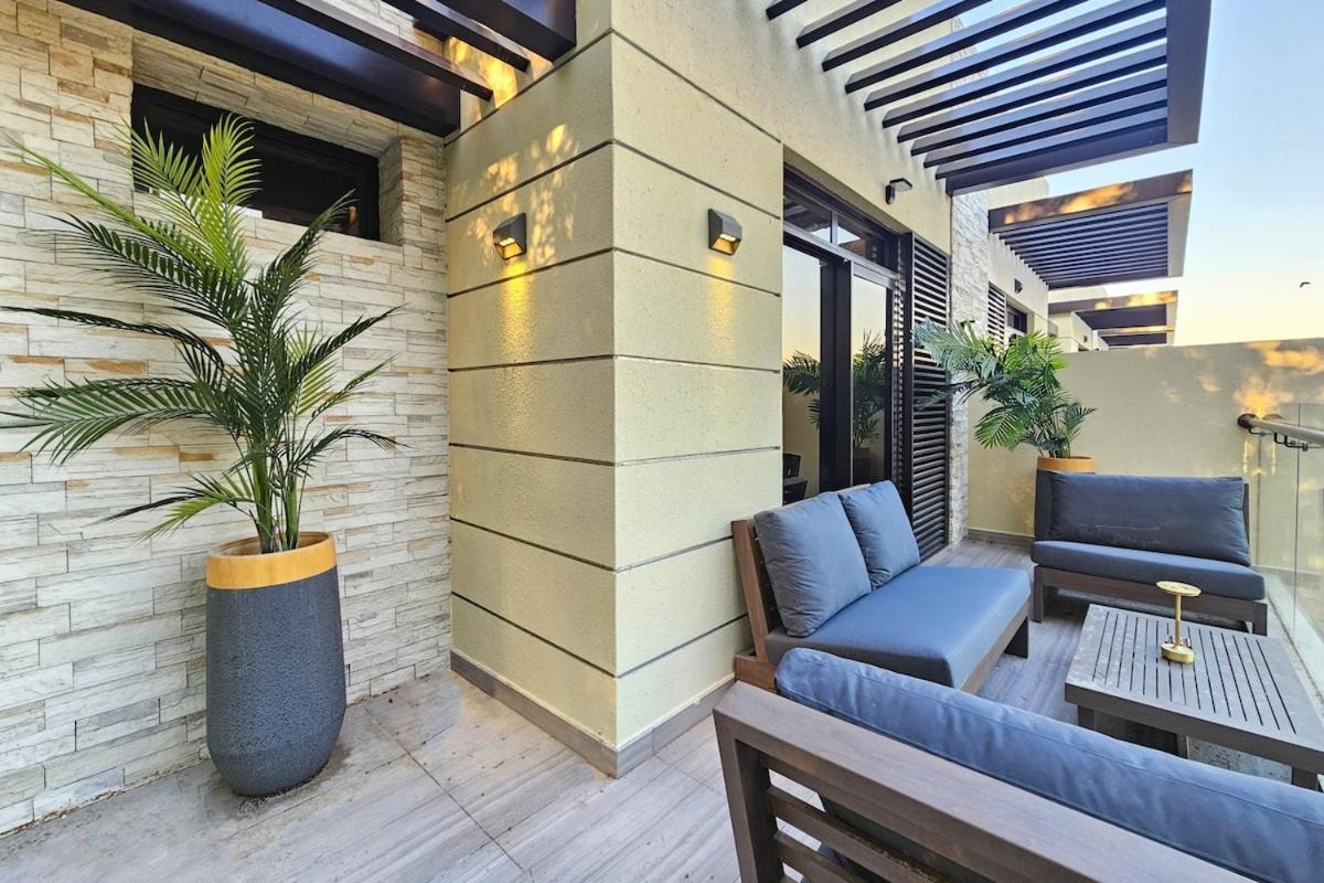 Stunning 4 Bed Villa, Private Pool, Damac Hills Dubai Exterior foto