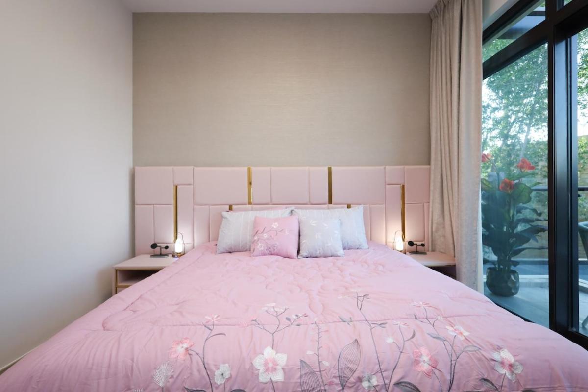 Stunning 4 Bed Villa, Private Pool, Damac Hills Dubai Exterior foto
