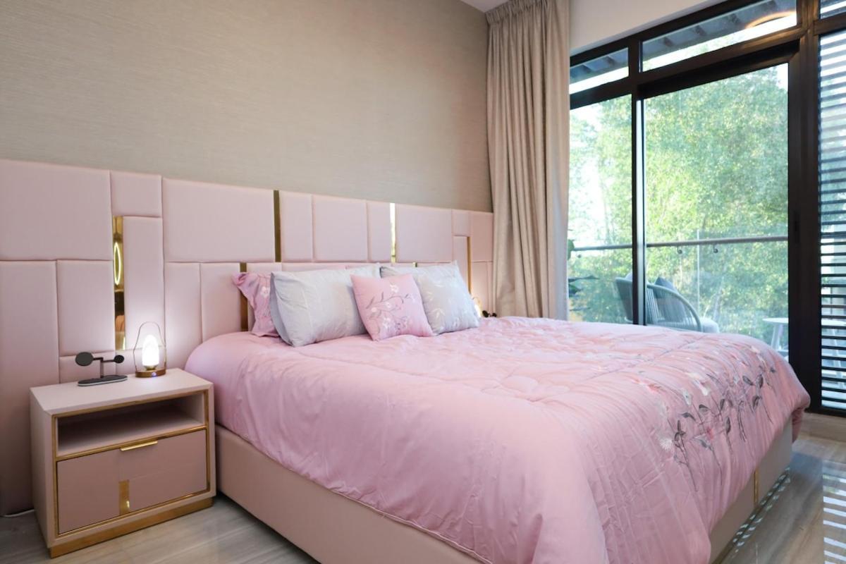 Stunning 4 Bed Villa, Private Pool, Damac Hills Dubai Exterior foto